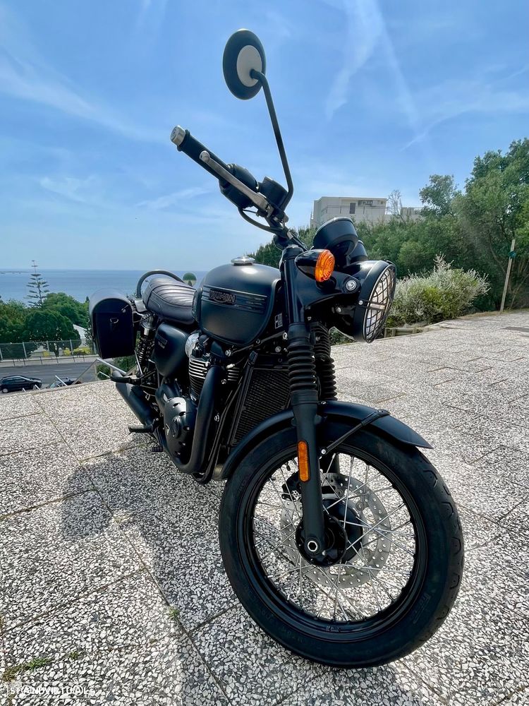 Triumph Bonneville T100 Black - 12