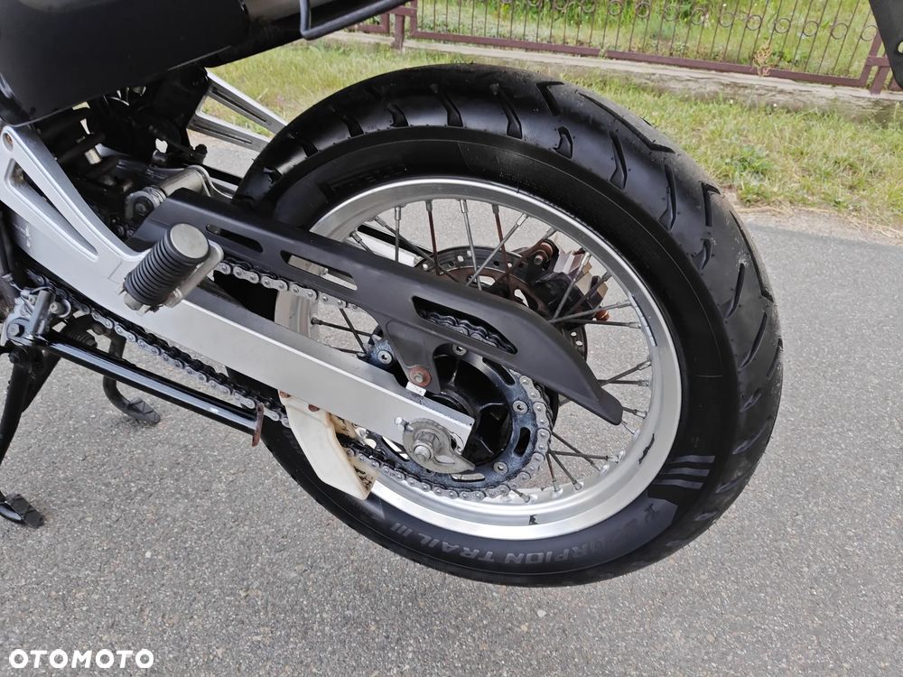 Suzuki DR - 17