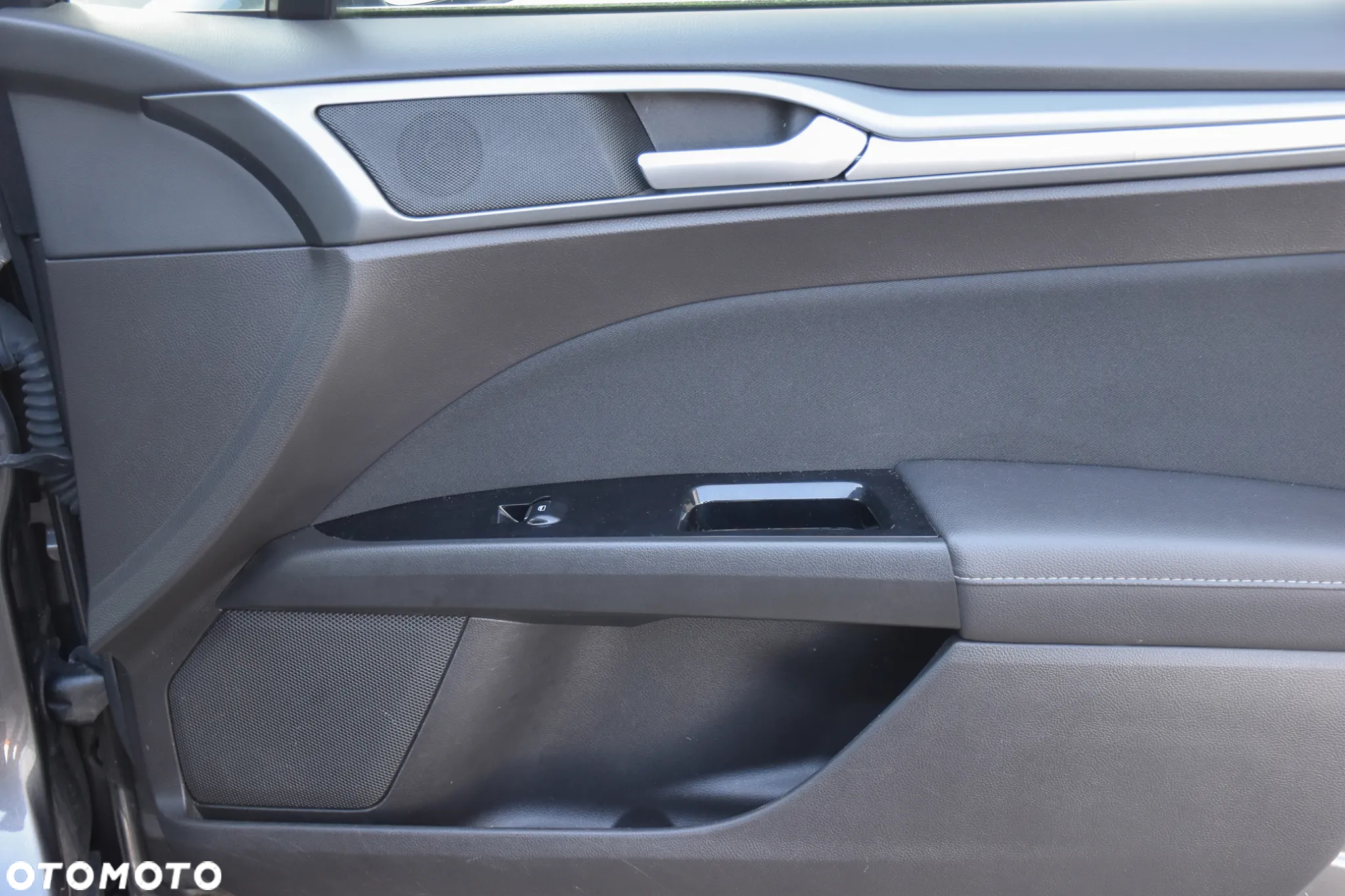 Ford Mondeo 2.0 TDCi Titanium - 23