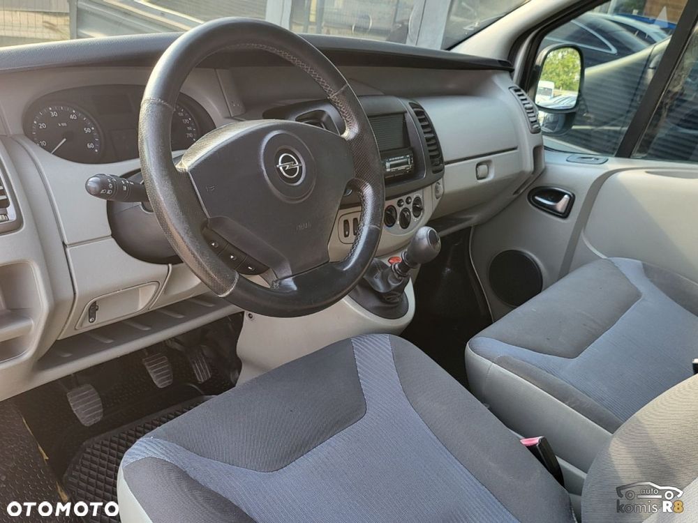Opel Vivaro - 21