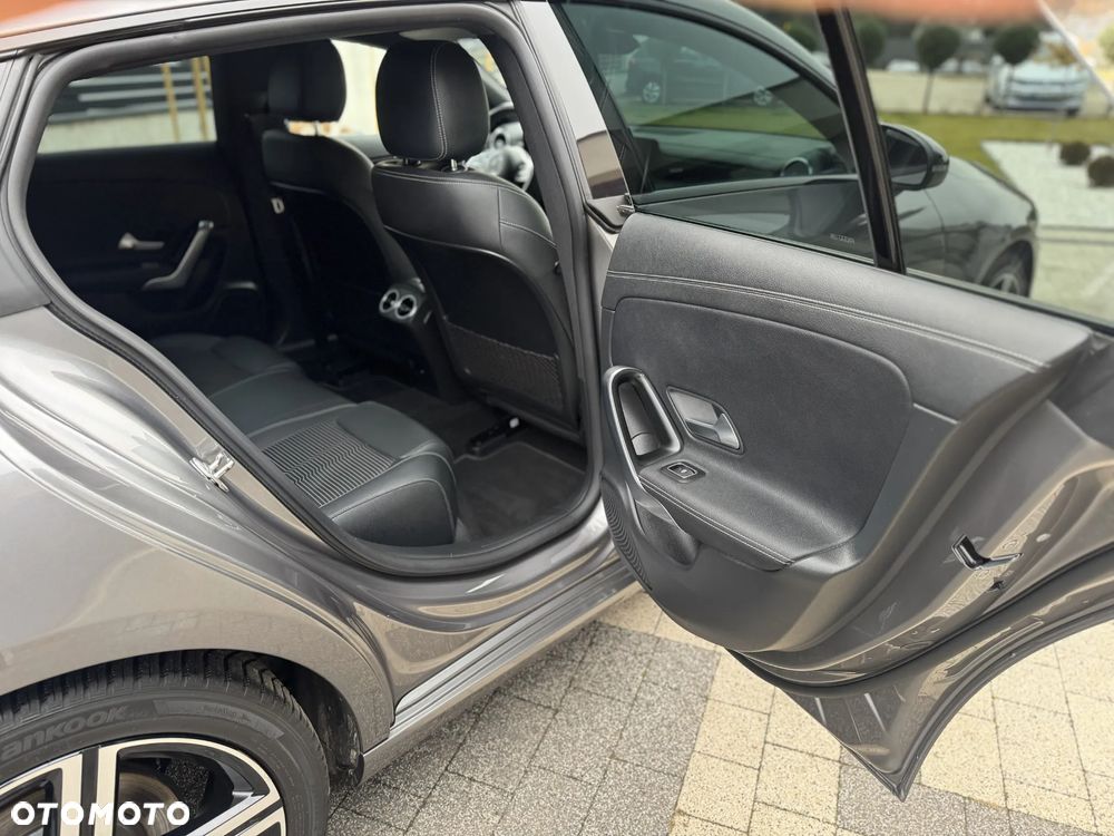 Mercedes-Benz CLA 200 d 8G-DCT Special Edition - 33