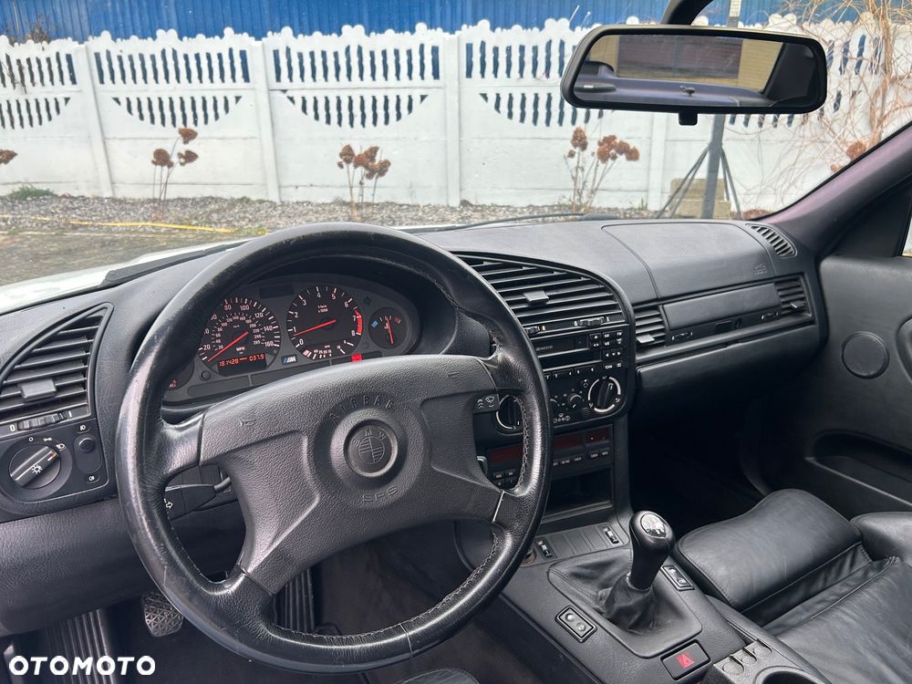 BMW M3 Standard - 13