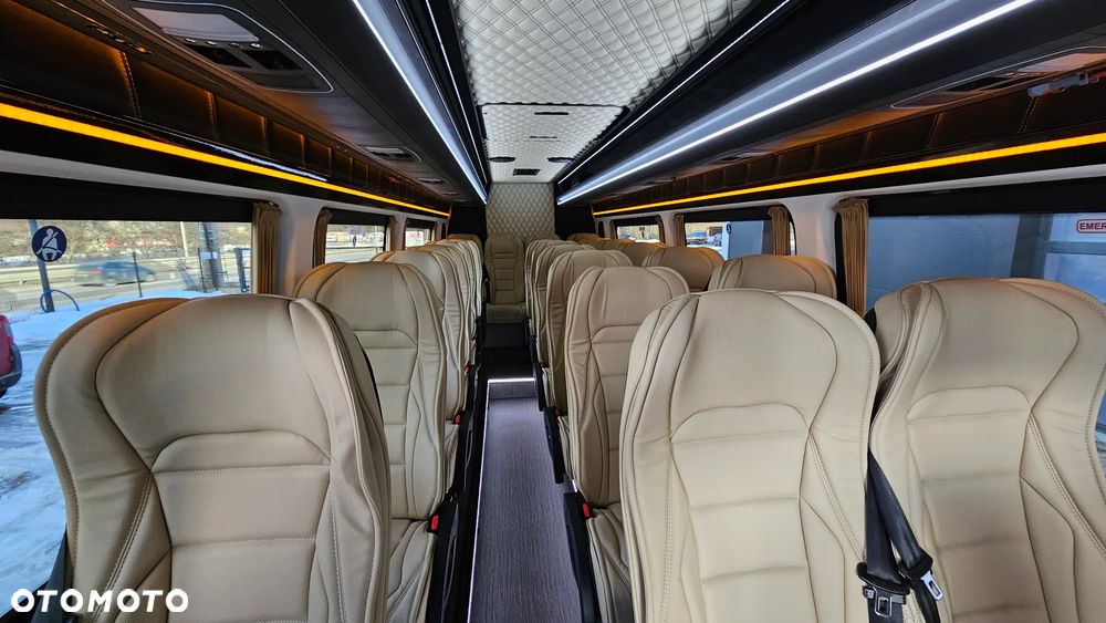 Mercedes-Benz Sprinter 519 - 14