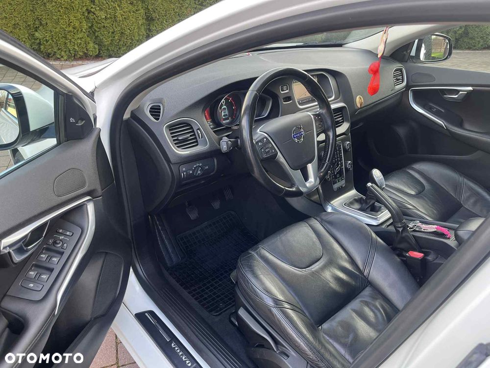 Volvo V40 D2 Momentum - 7