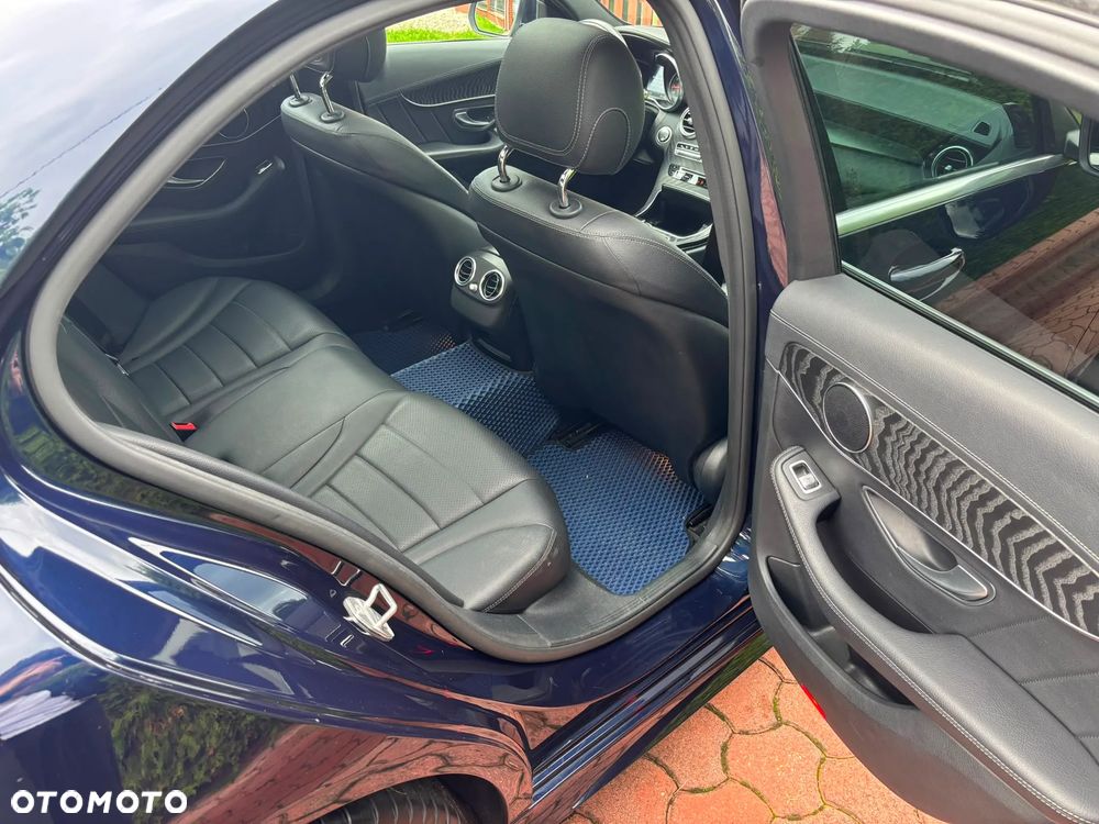 Mercedes-Benz Klasa C 200 4-Matic 9G-TRONIC - 6