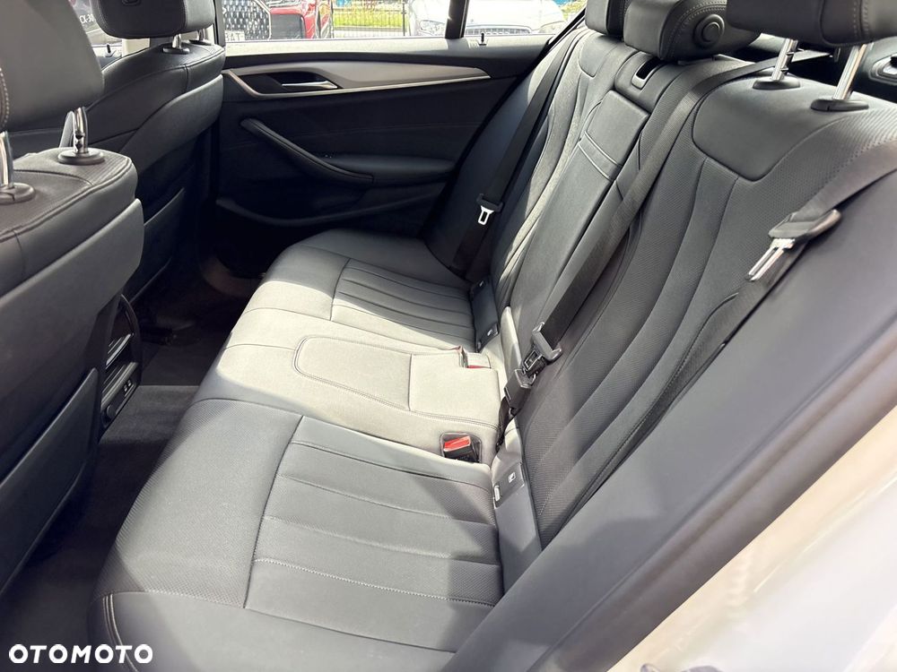 BMW Seria 5 - 16