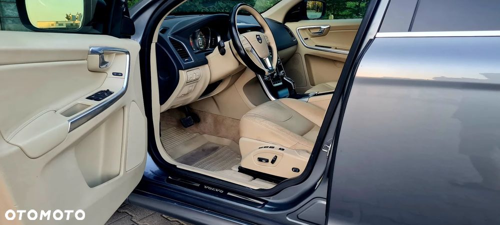 Volvo XC 60 T5 Drive-E Ocean Race - 21