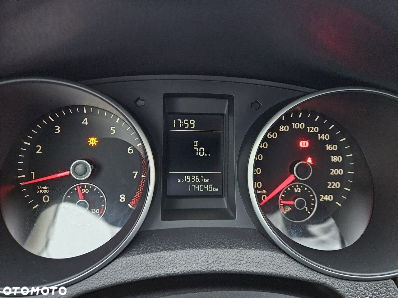 Volkswagen Golf - 24