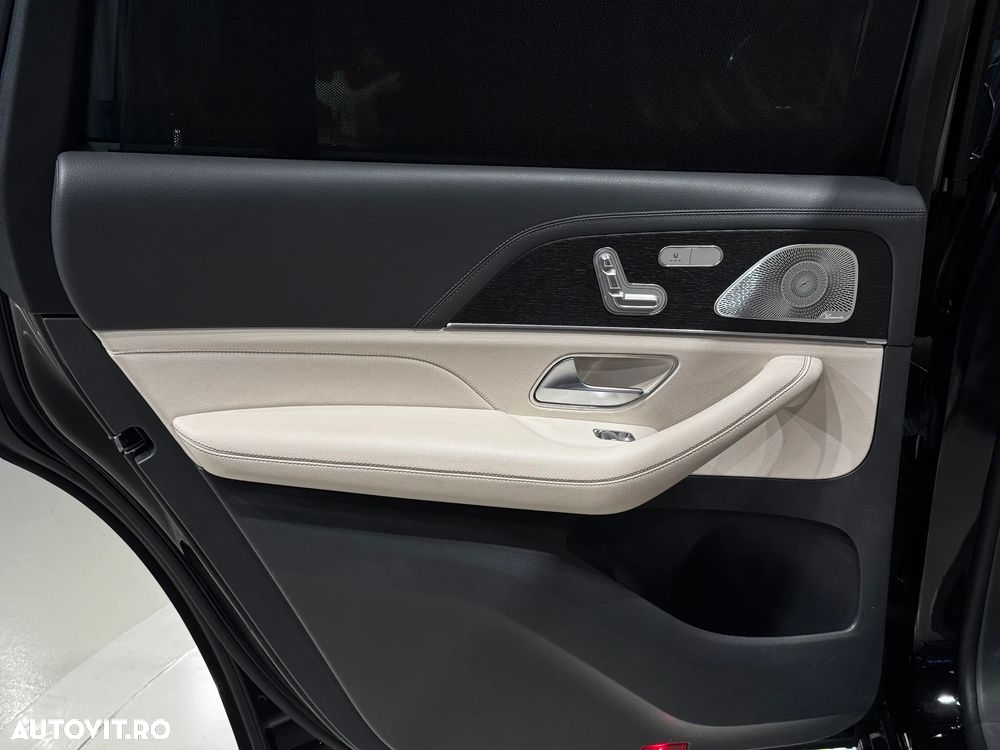 Mercedes-Benz GLS - 22