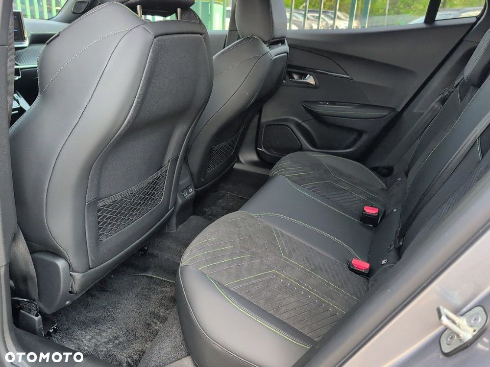 Peugeot 2008 - 12