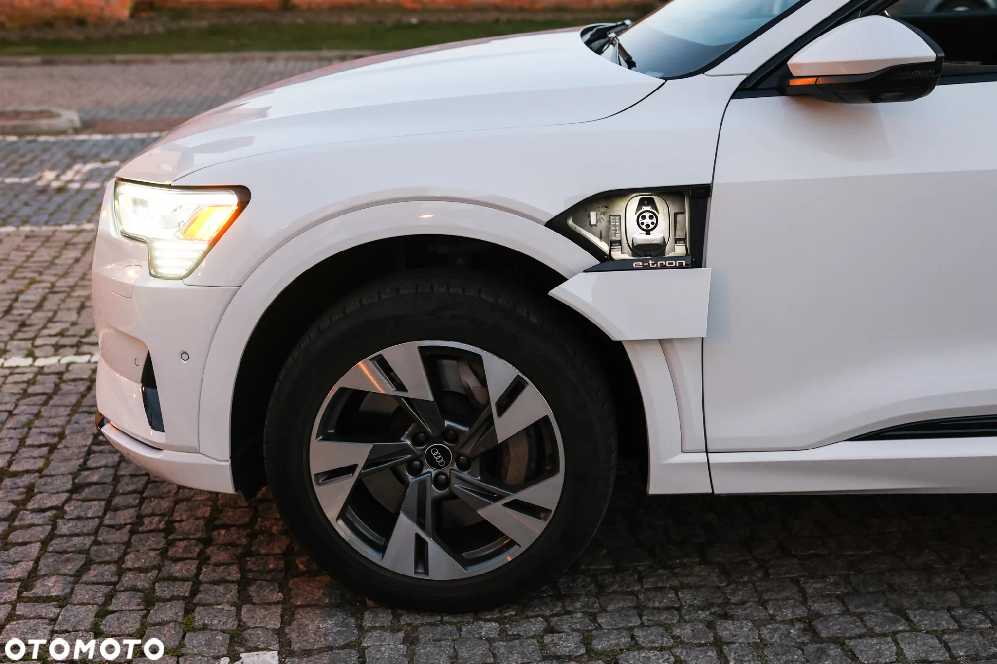 Audi e-tron 55 Quattro S Line - 40