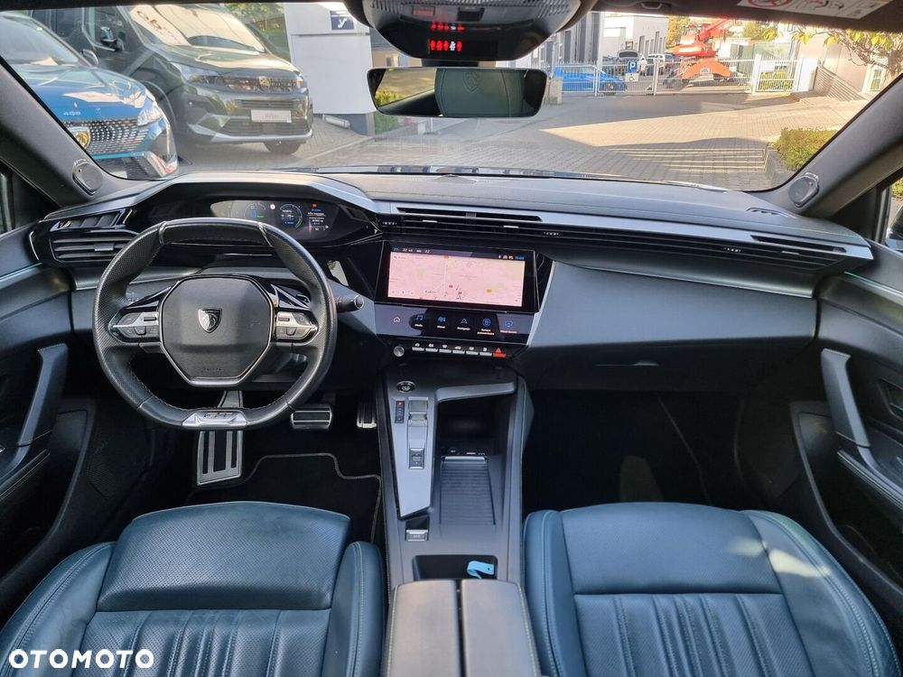 Peugeot 408 - 30