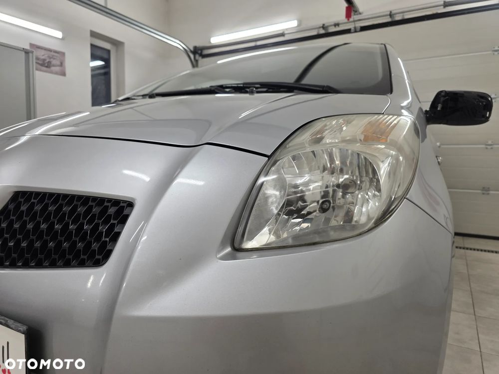Toyota Yaris - 17