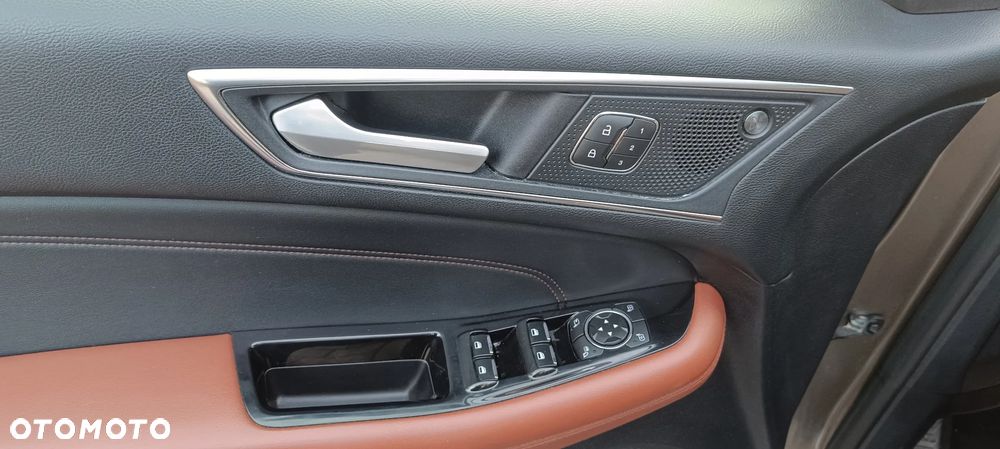 Ford Edge 2.0 EcoBlue Twin-Turbo 4WD Titanium - 12