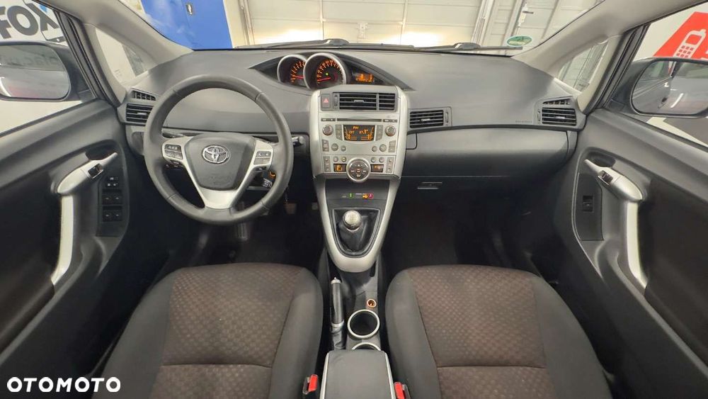 Toyota Verso - 8