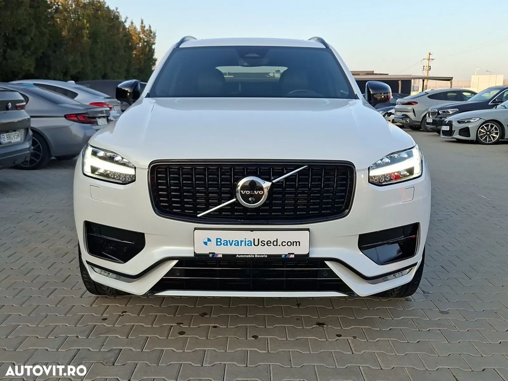 Volvo XC 90 B5 D AWD Plus Dark - 2