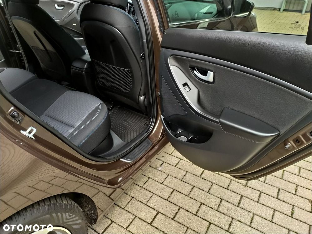 Hyundai i30 1.6 GDI BlueDrive Go - 24