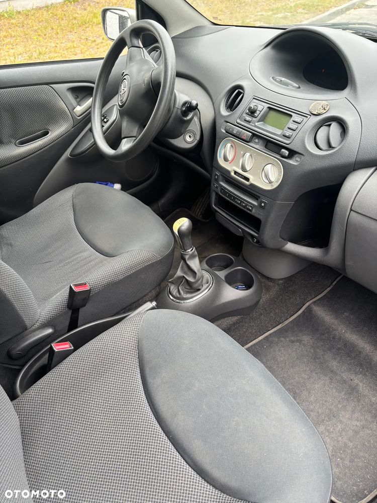 Toyota Yaris 1.0 Luna - 3