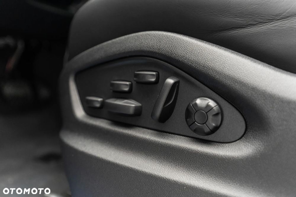 Porsche Cayenne E-Hybrid PHEV Black Edition - 32