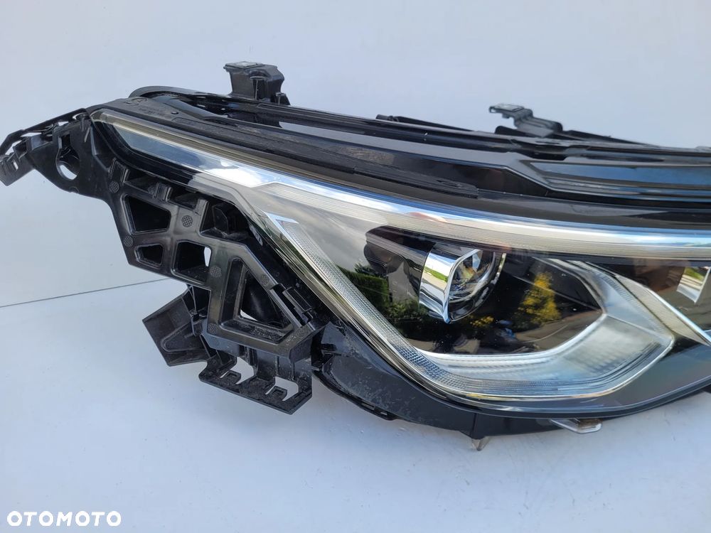 Vw Golf VIII 8 lampa przód prawa full led IQ - 3