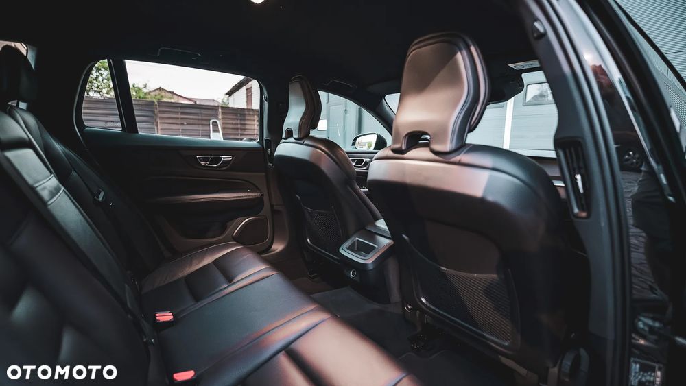 Volvo V60 D3 Momentum - 30