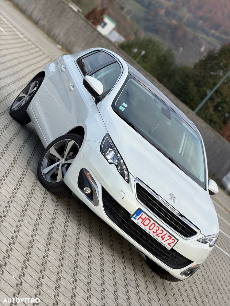 Peugeot 308 1.2 L PureTech Turbo Allure - 12