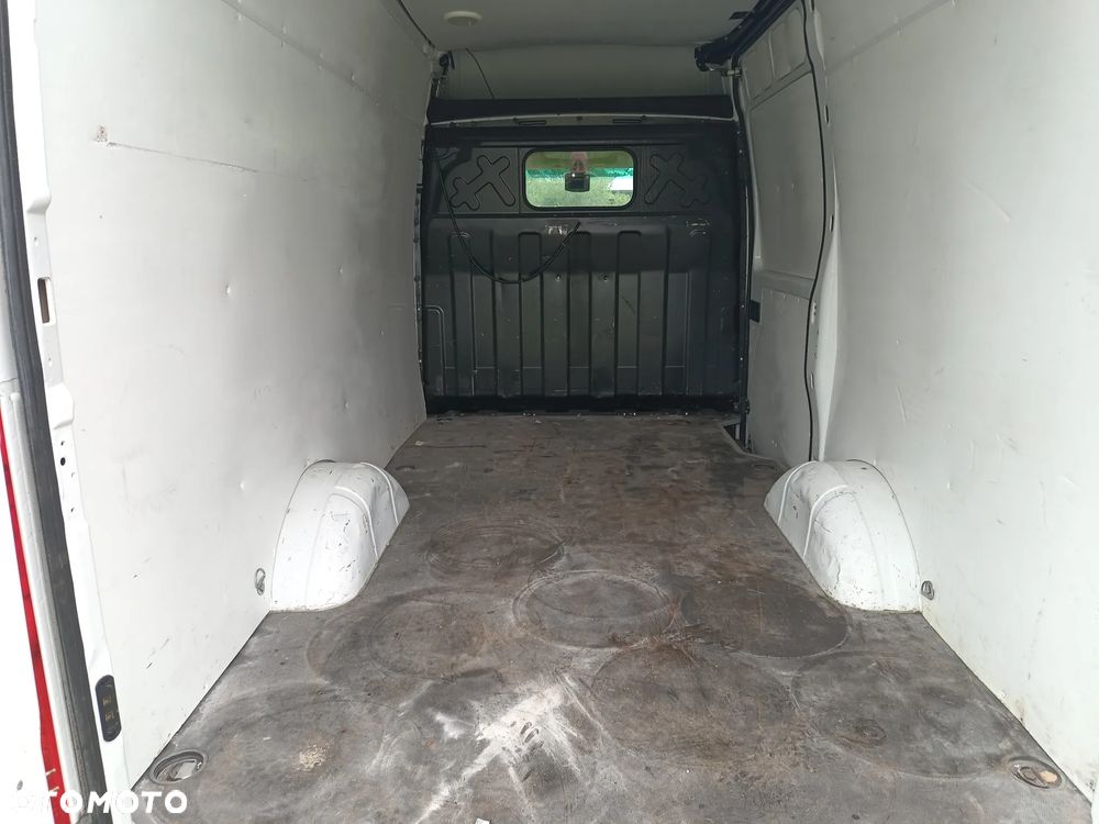 Iveco DAILY 35s13 L2H2 2.3 diesel 126kM, 2012 rok, WEBASTO, HAK, CAMERA COFANIA, ORGINALNY NIEWIELKI PRZEBIEG 176tyś. SPROWADZONY ZE SZWECJI! - 9