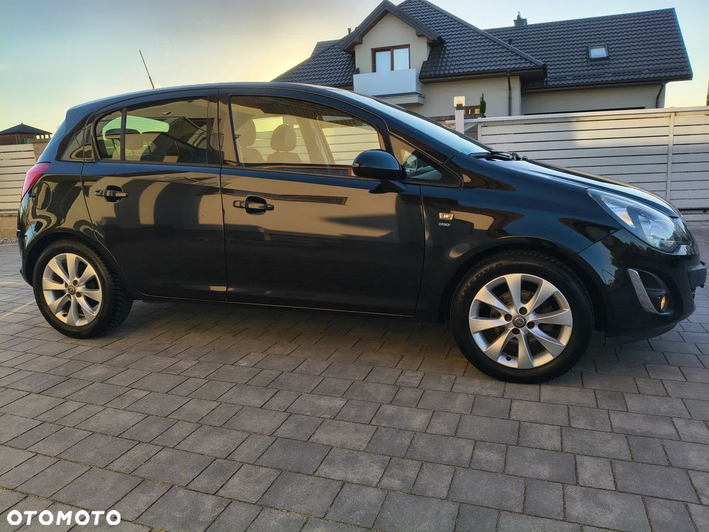Opel Corsa 1.4 16V Energy - 9