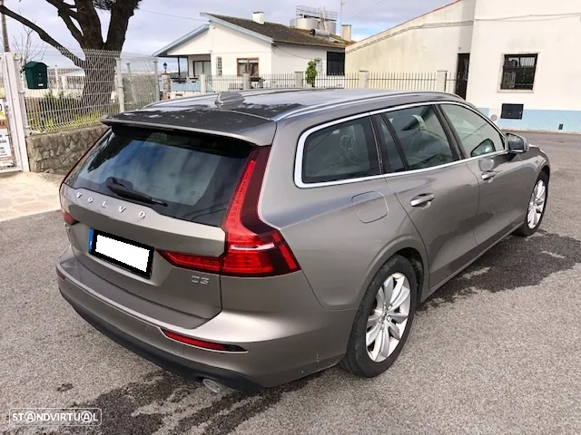 Volvo V60 2.0 D3 Momentum - 22