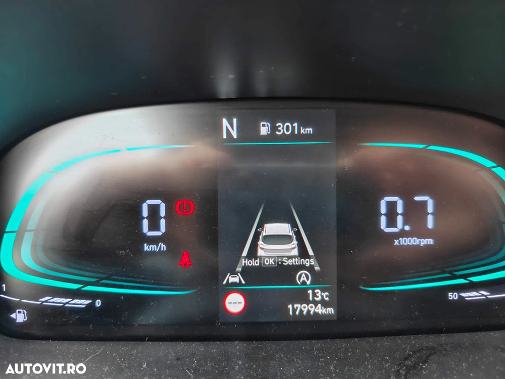 Hyundai i10 1.2 l 79 CP AMT Highway - 11