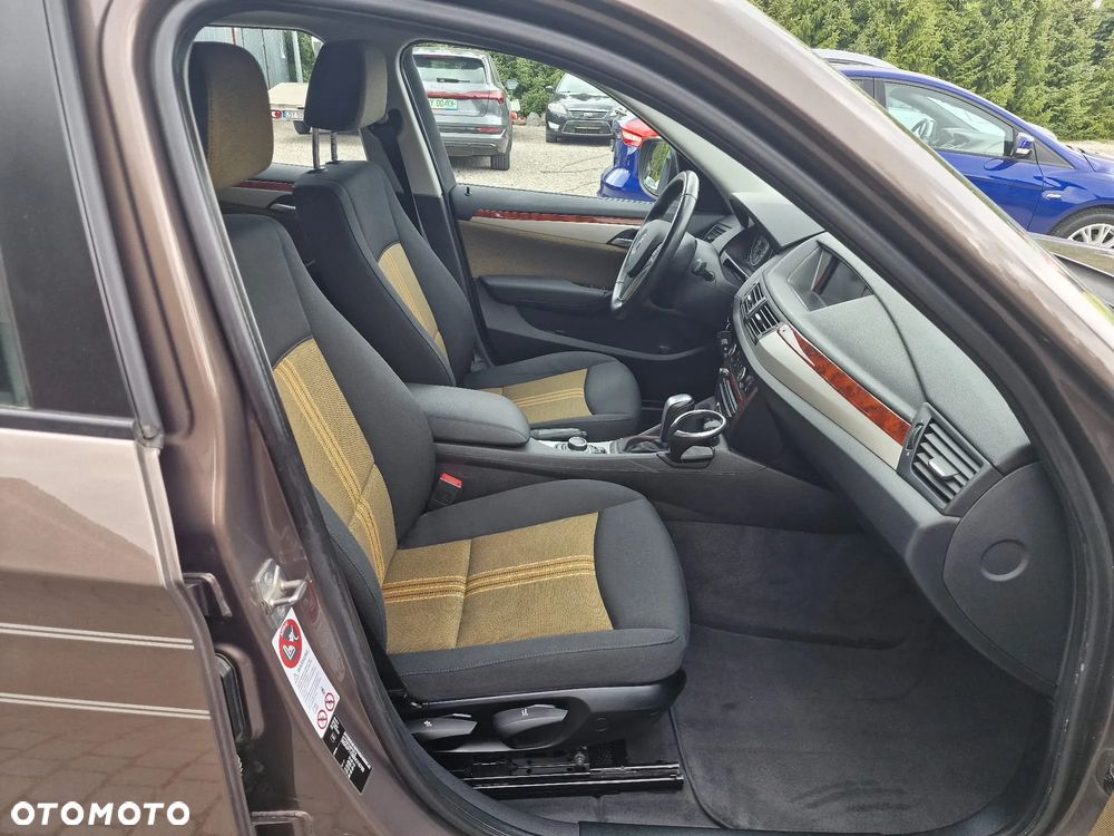BMW X1 xDrive18d Sport Line - 16