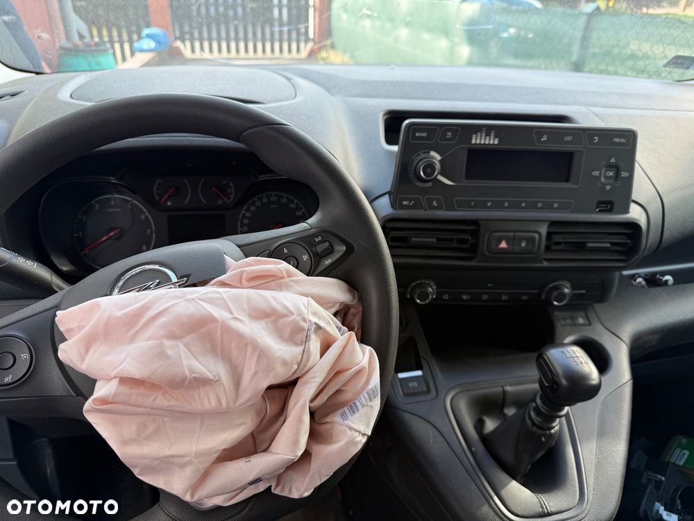 Opel Combo 1.5 CDTI Essentia S&S - 7