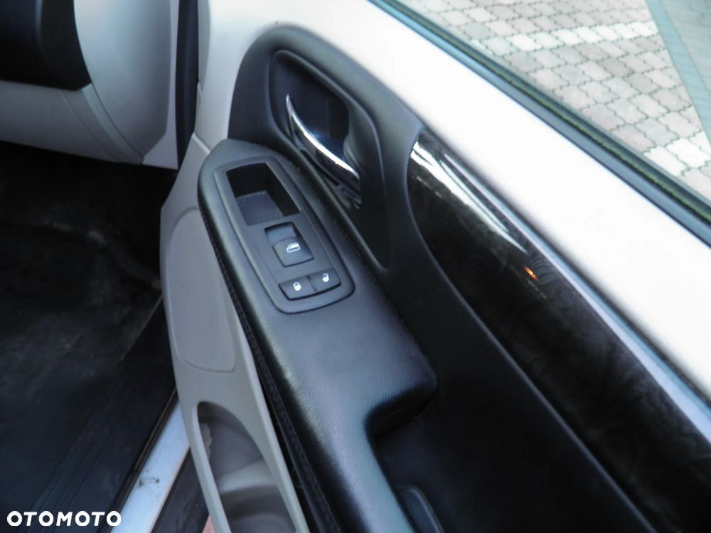 Dodge Grand Caravan 3.6 Express - 13