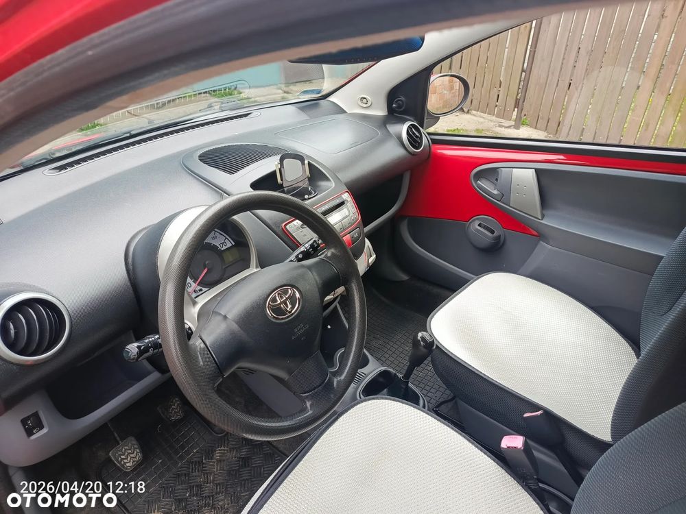 Toyota Aygo Standard - 24