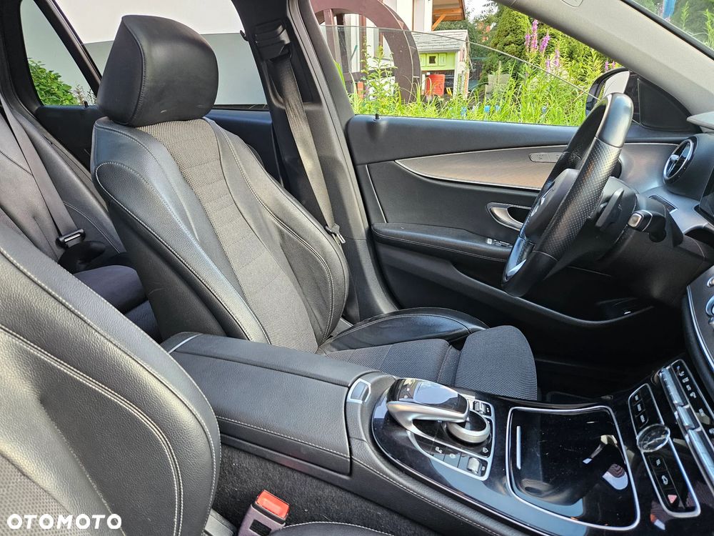 Mercedes-Benz Klasa E 220 d T 9G-TRONIC - 15