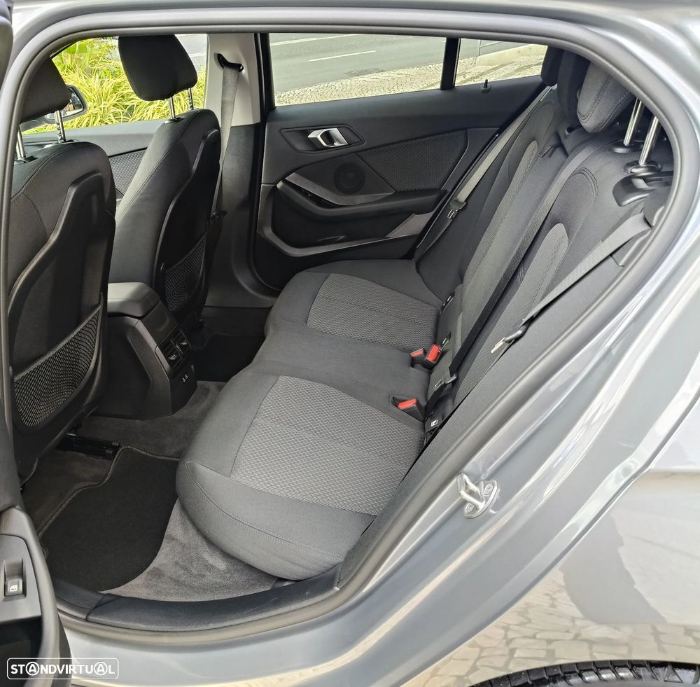 BMW 118 i Line Sport Auto - 25