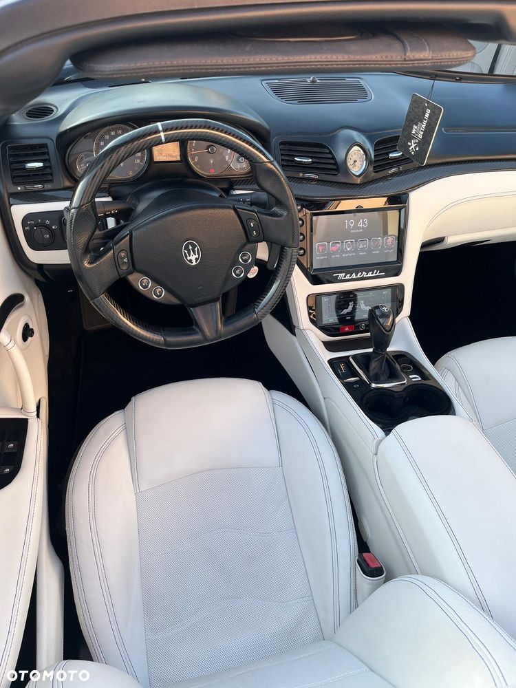 Maserati GranCabrio - 28