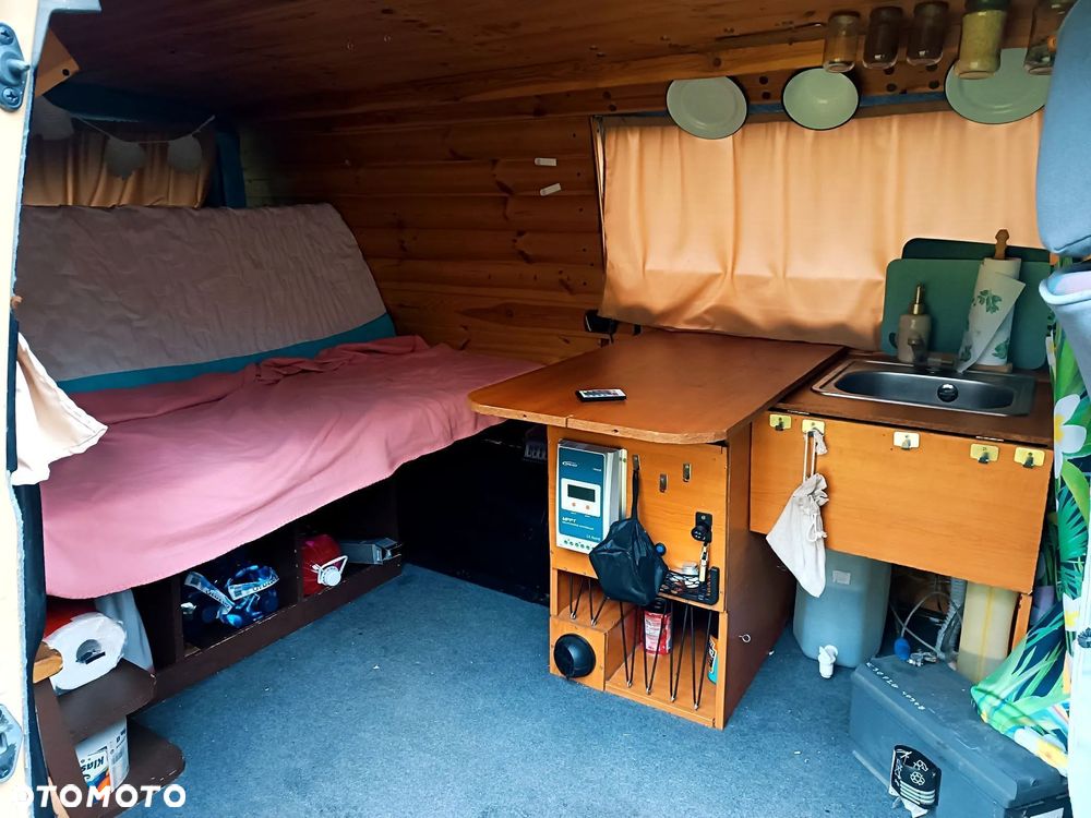 Volkswagen Transporter - 10