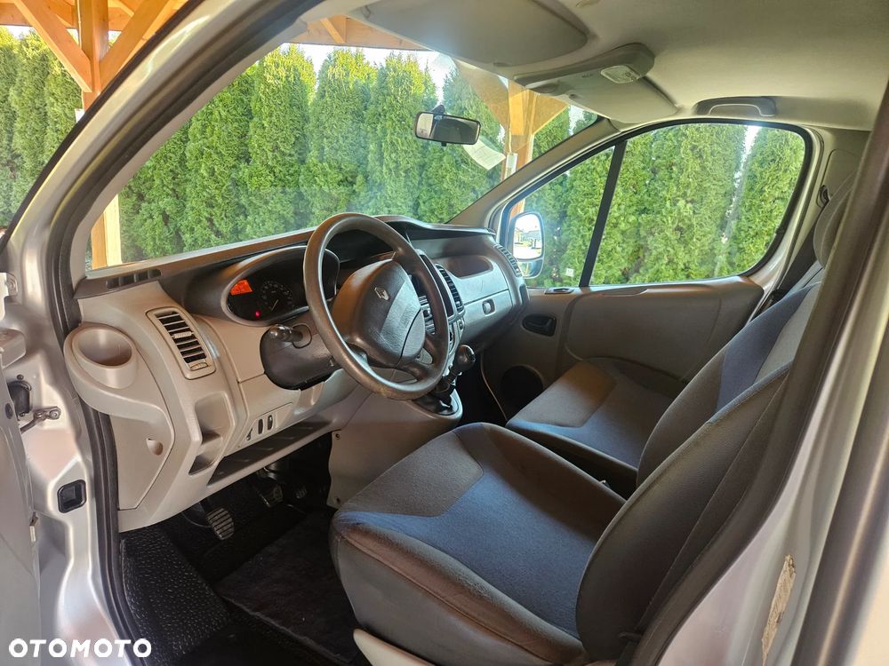 Renault TRAFIC - 22