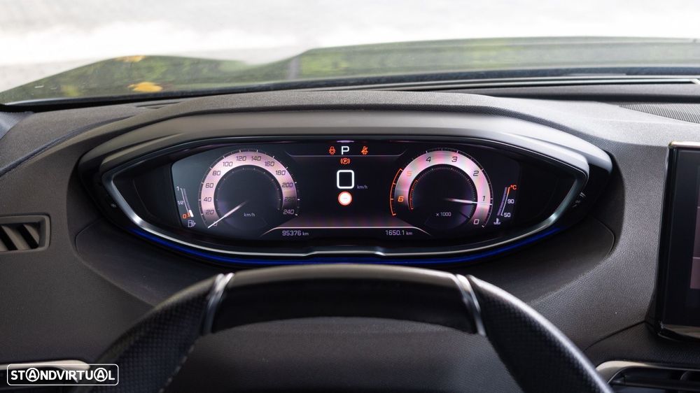 Peugeot 5008 1.5 BlueHDi GT EAT8 - 6