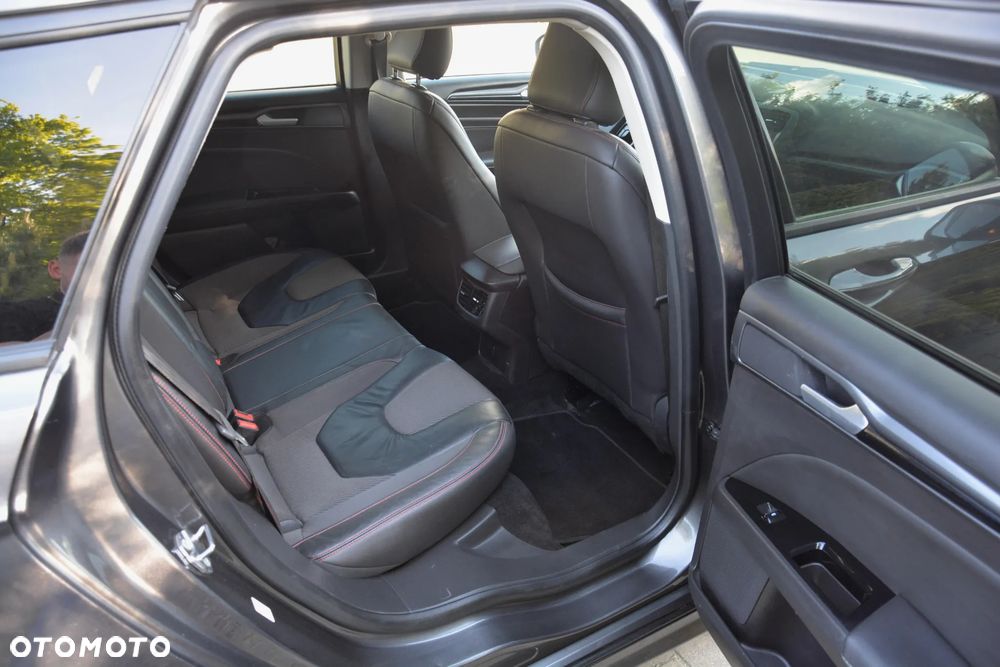 Ford Mondeo 2.0 EcoBlue ST-Line - 34