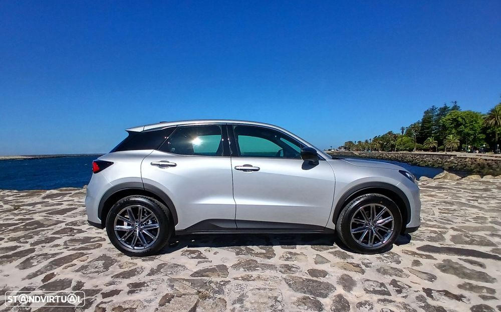 Lexus LBX Elegant - 10