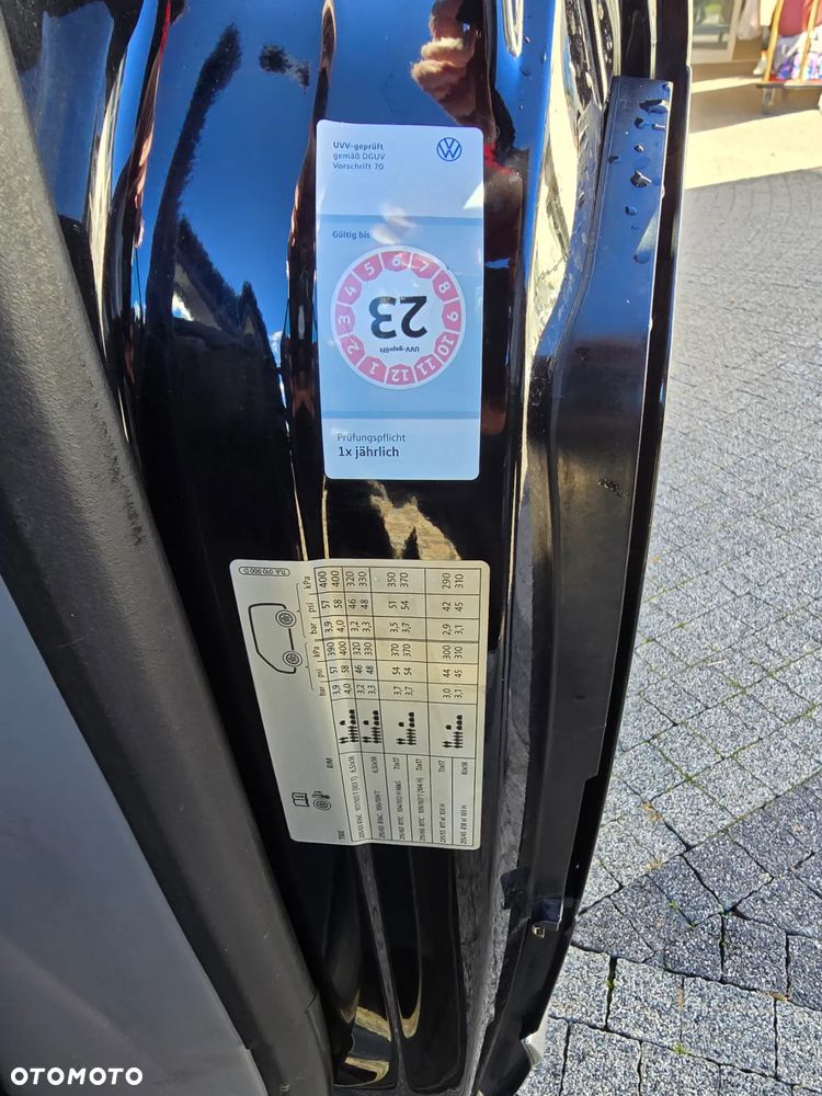 Volkswagen Caravelle - 23