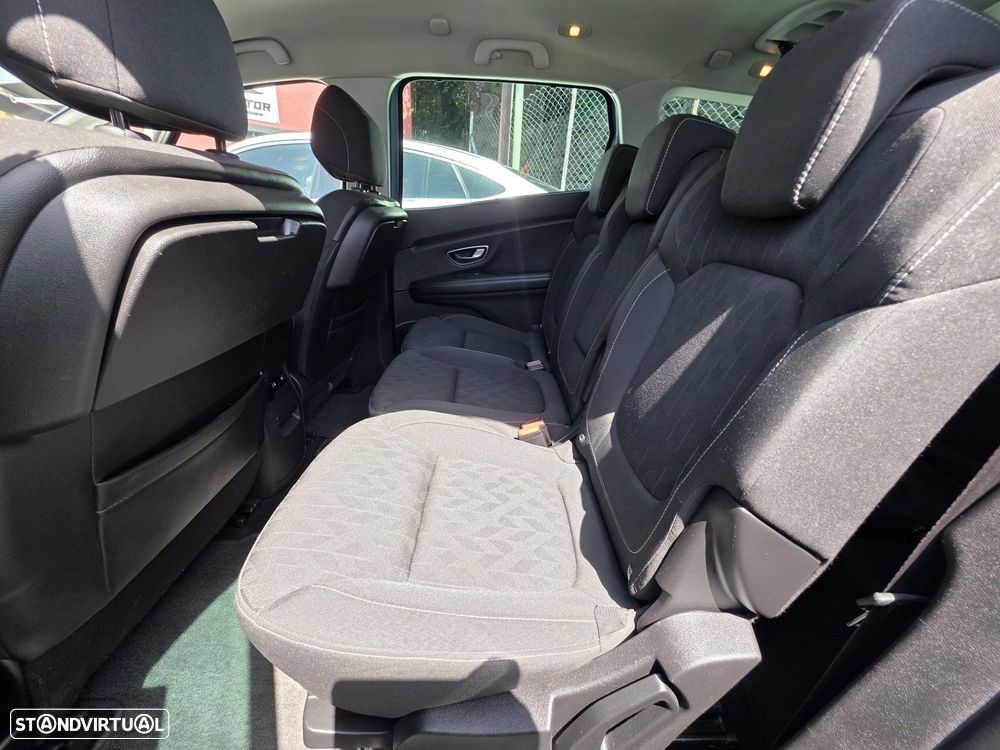 Renault Scénic dCi 110 LIMITED - 8