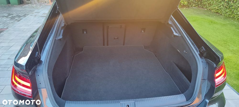 Volkswagen Arteon 2.0 TDI SCR DSG R-Line Edition - 18