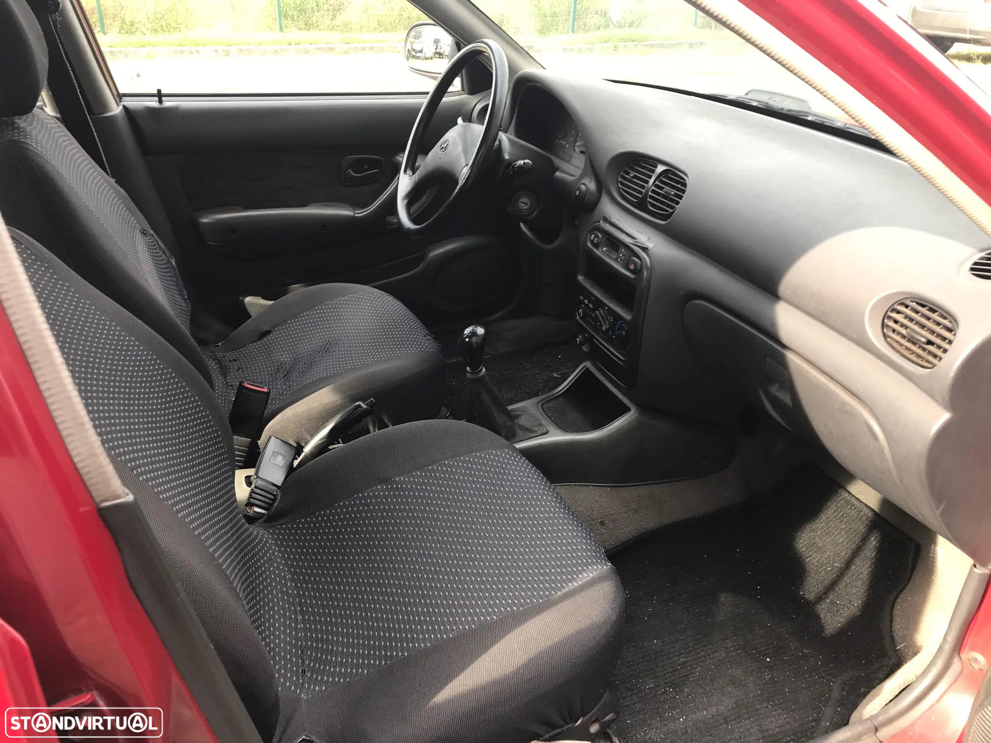 Hyundai Accent 1.3i 12V 4P 1997 - Para Peças - 9