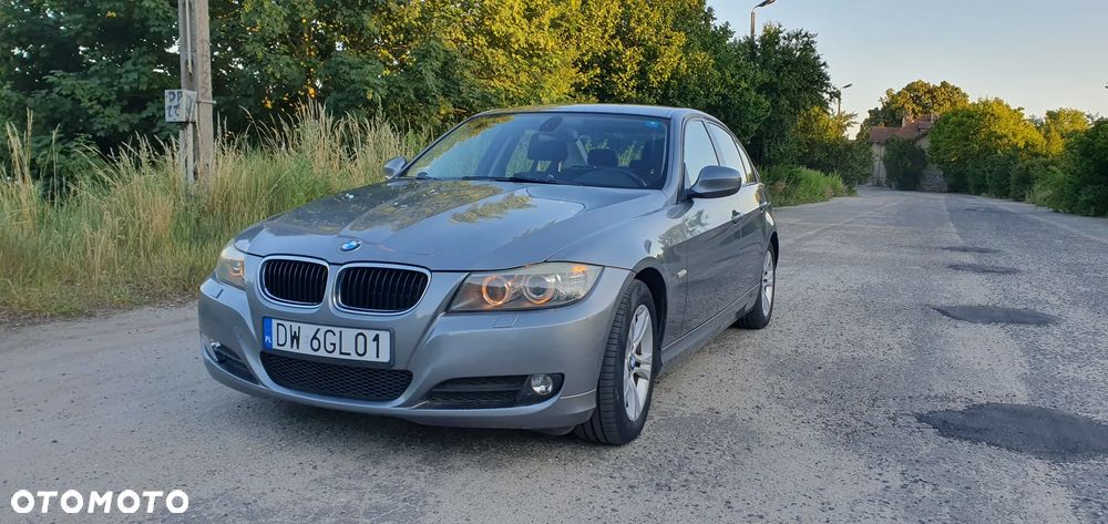 BMW Seria 3 318i - 5