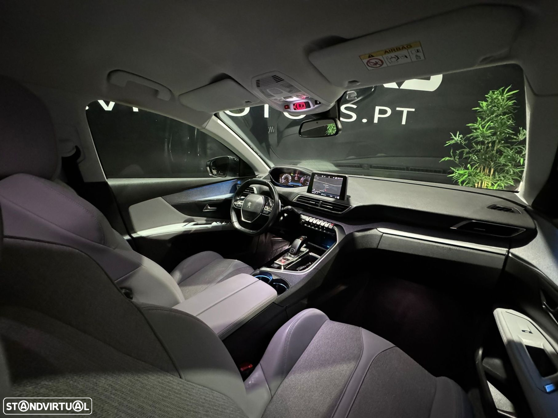 Peugeot 5008 1.5 BlueHDi Allure EAT8 - 23