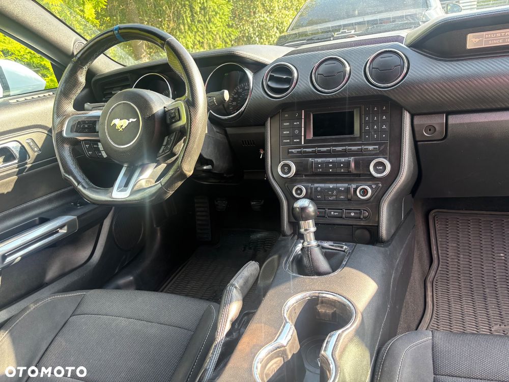 Ford Mustang 3.7 V6 - 11