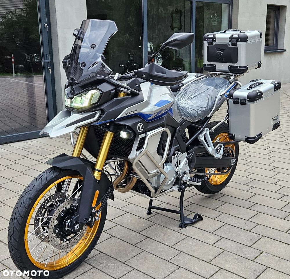 VOGE 900DSX - 2